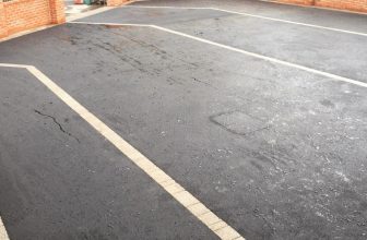 Driveway Contractors in Crawley | The Benefits of Using an Operated Digger Hire Service